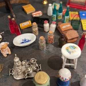 Dollhouse miniature accessories lot